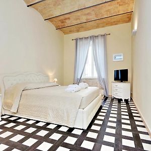 Colosseum Suite